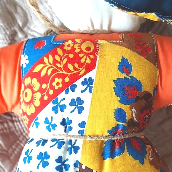 PLUSH SCARECROW DECOR - Picture 7 of 8